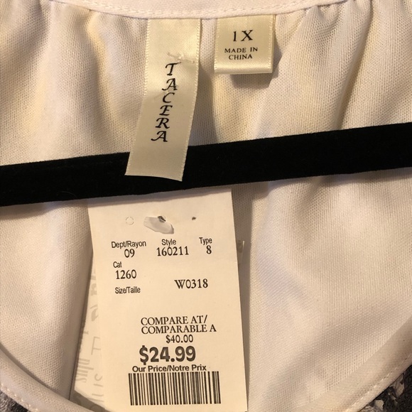 NWT Yellow and White Chevron Knitted Top - Picture 2 of 2